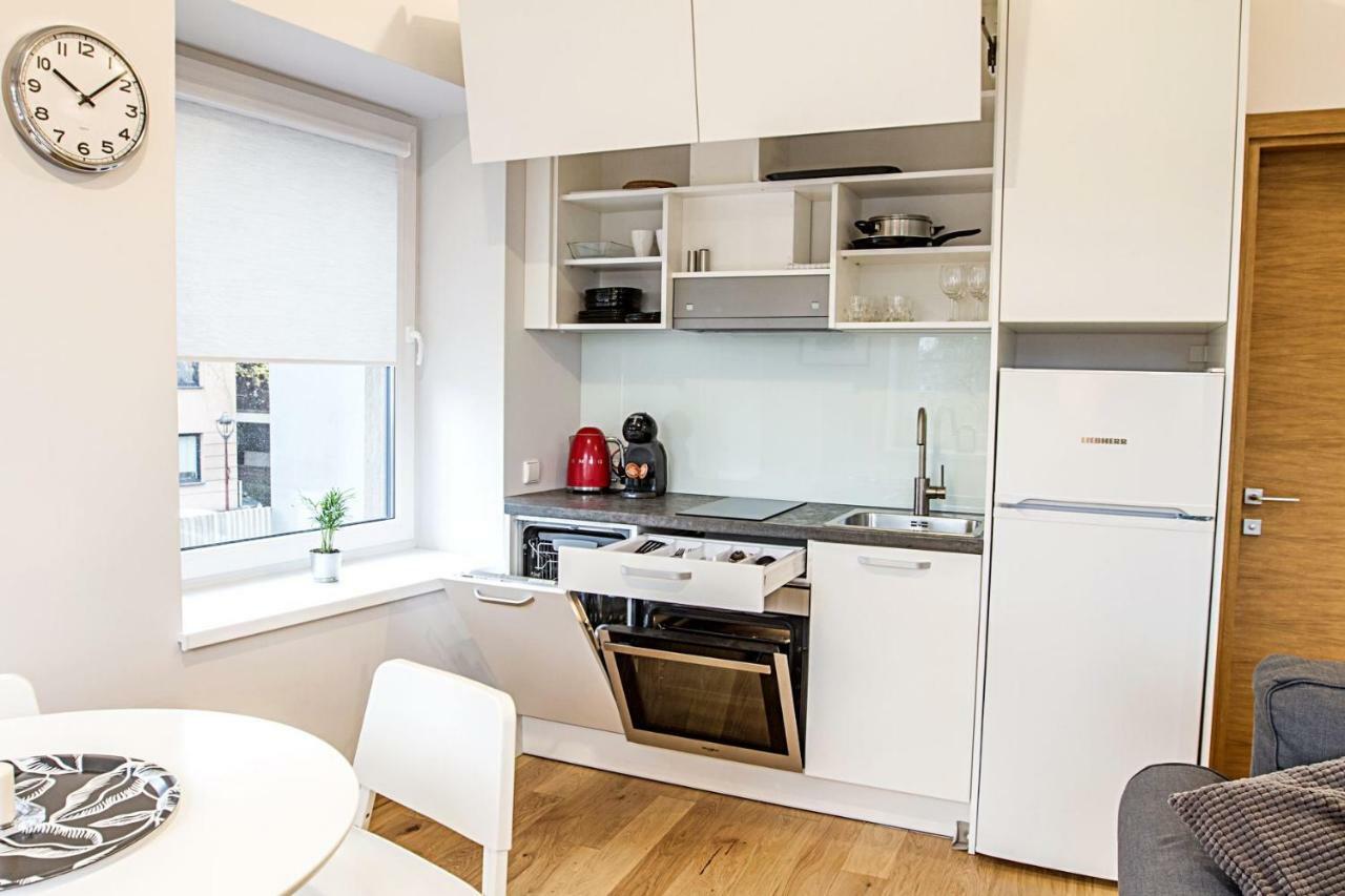 Modern 1Bd Apartment In Old Town By Hostlovers Kaunas Esterno foto